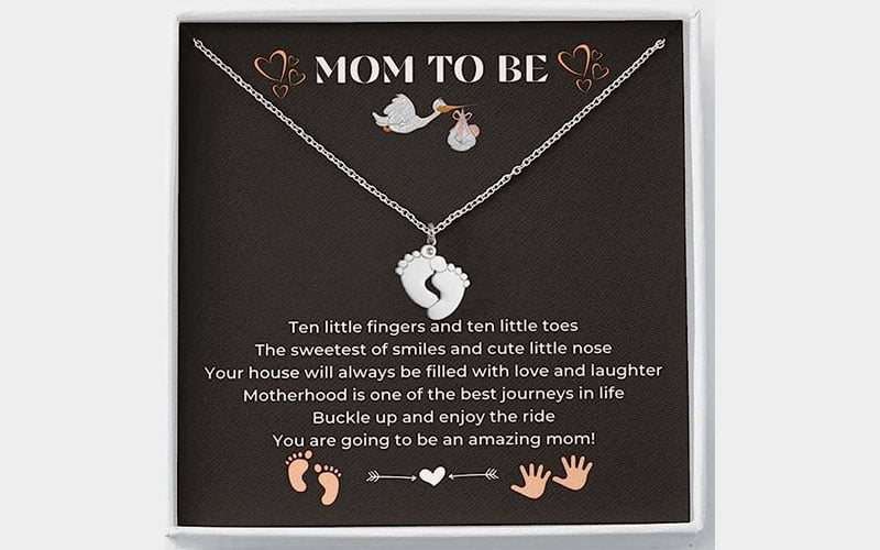 Moms to be necklace