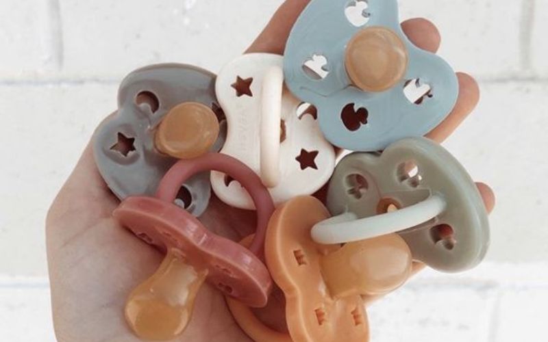 Pacifier Size and Shape Pacifier Size and Shape