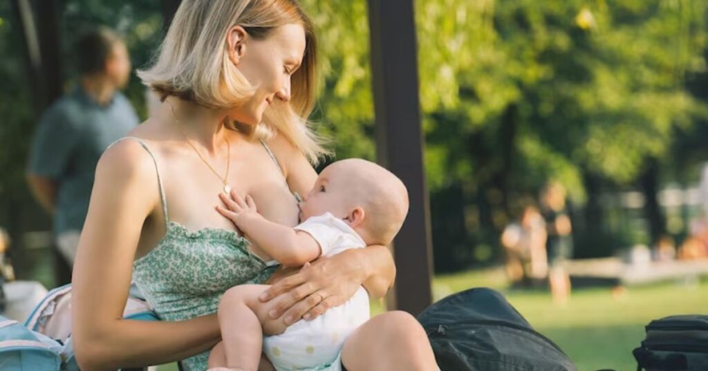 Everything You Should Know About Nursing in Public