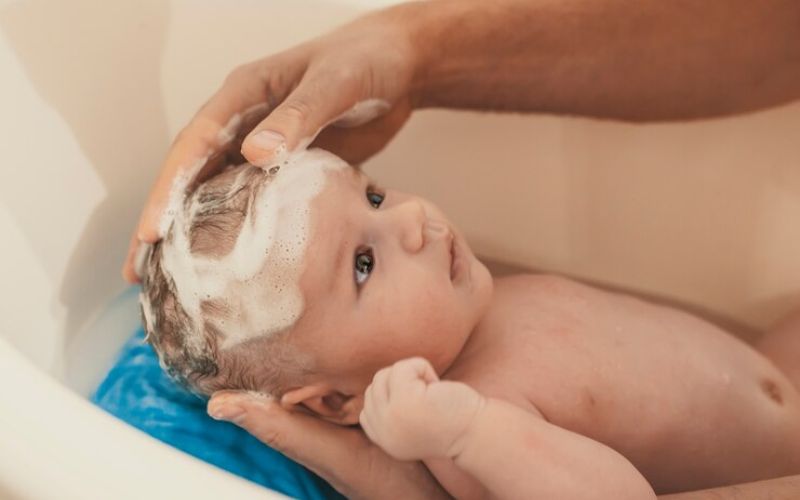 How to Properly Use Baby Shampoo for Curly Hair