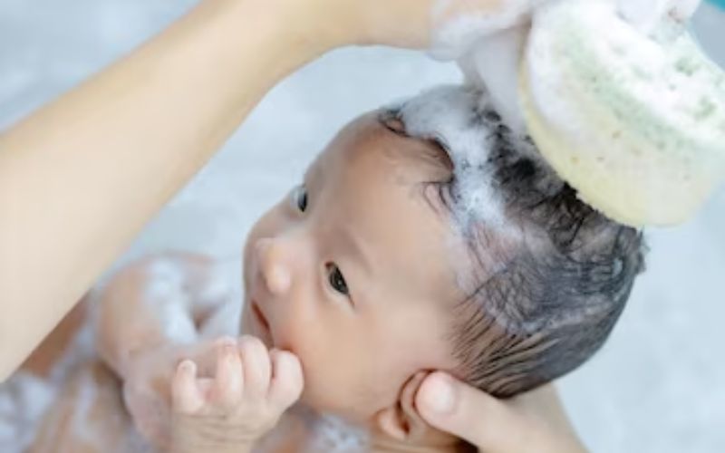 Tips for Washing Curly Baby Hair