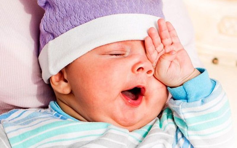 Why Babies Rub Their Eyes When Tired or Sleepy